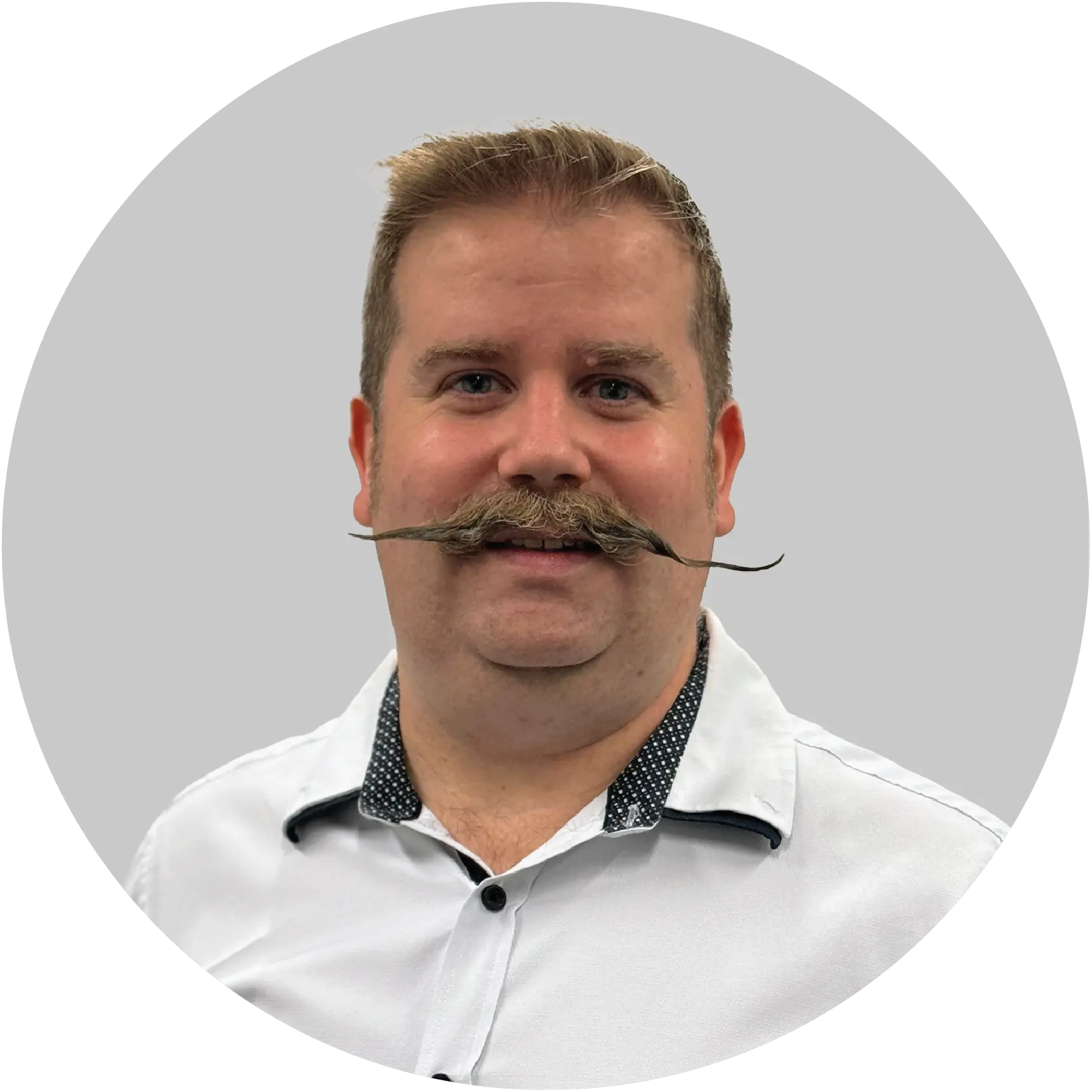 Headshot of Geoffrey Ollivier